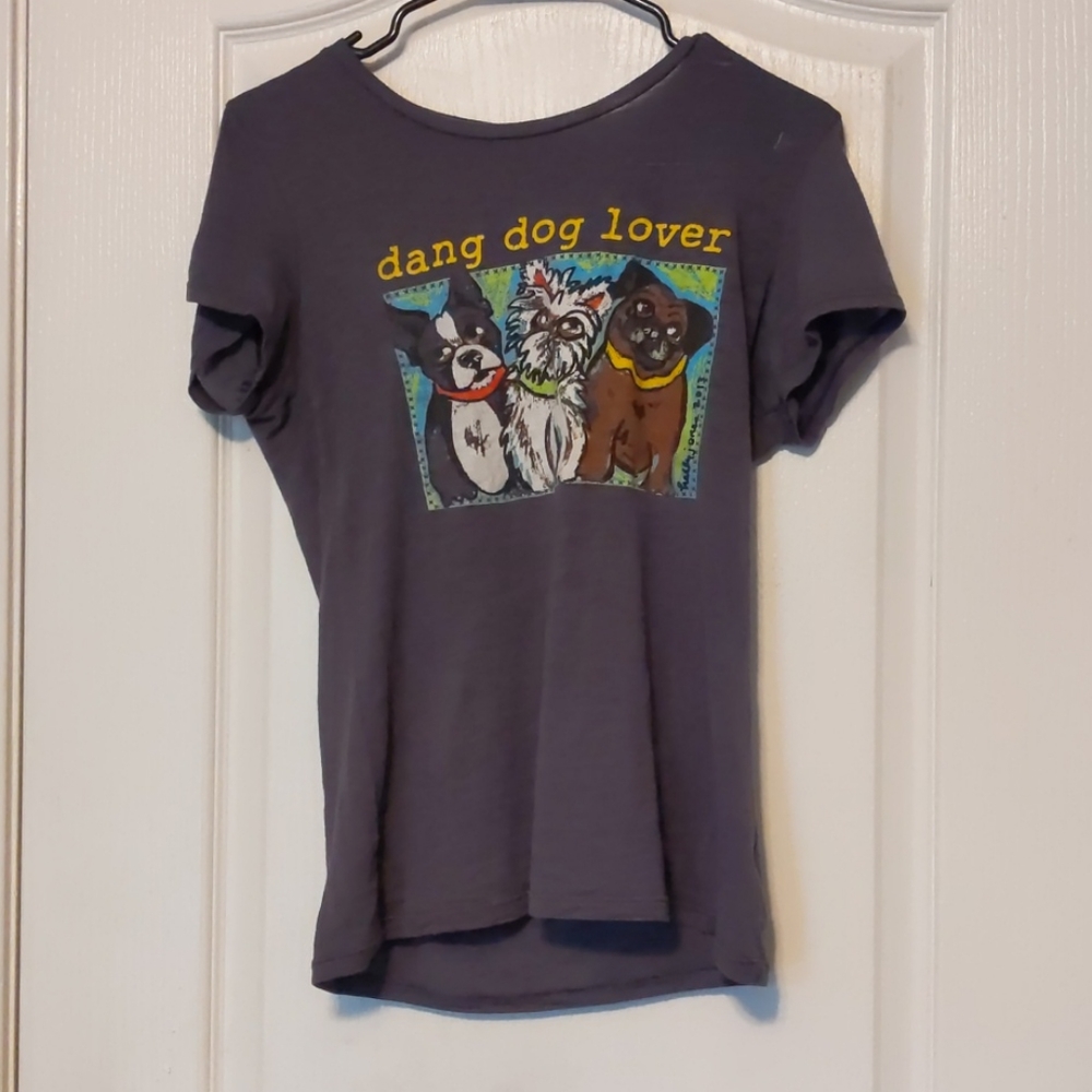 Gray t shirt